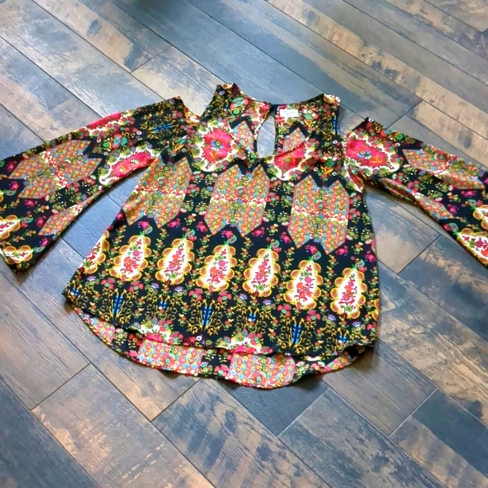 Show Me Your Mumu Cold Shoulder Top Tunic LG, Long Sleeve Paisley Floral Boho